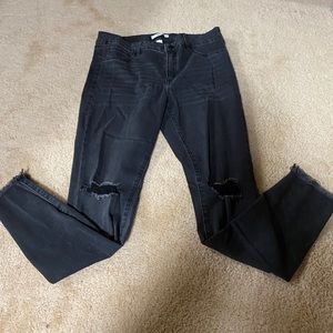 Black Ripped skinny Jeans